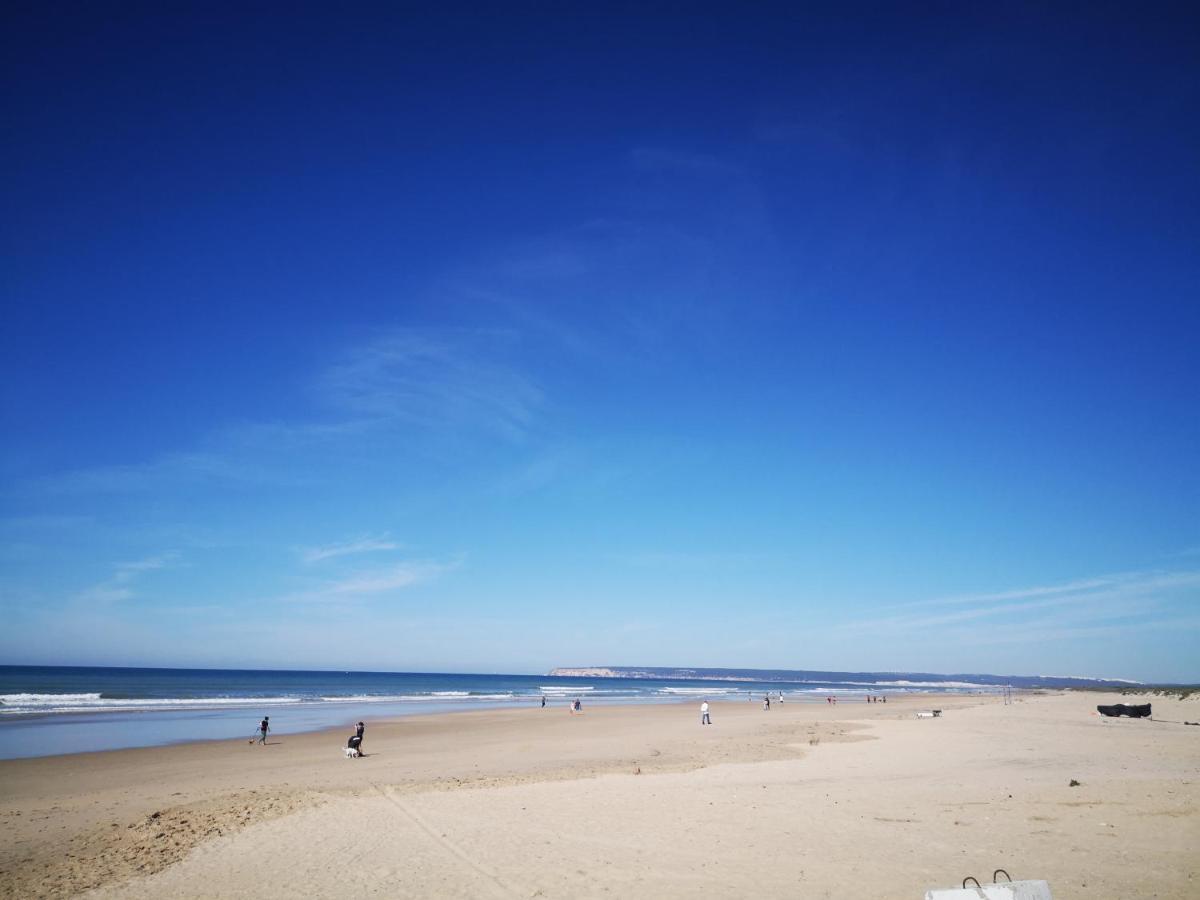 Entres Dos Paraisos: Zahara De Los Atunes Y Tarifa La Zarzuela Exterior photo